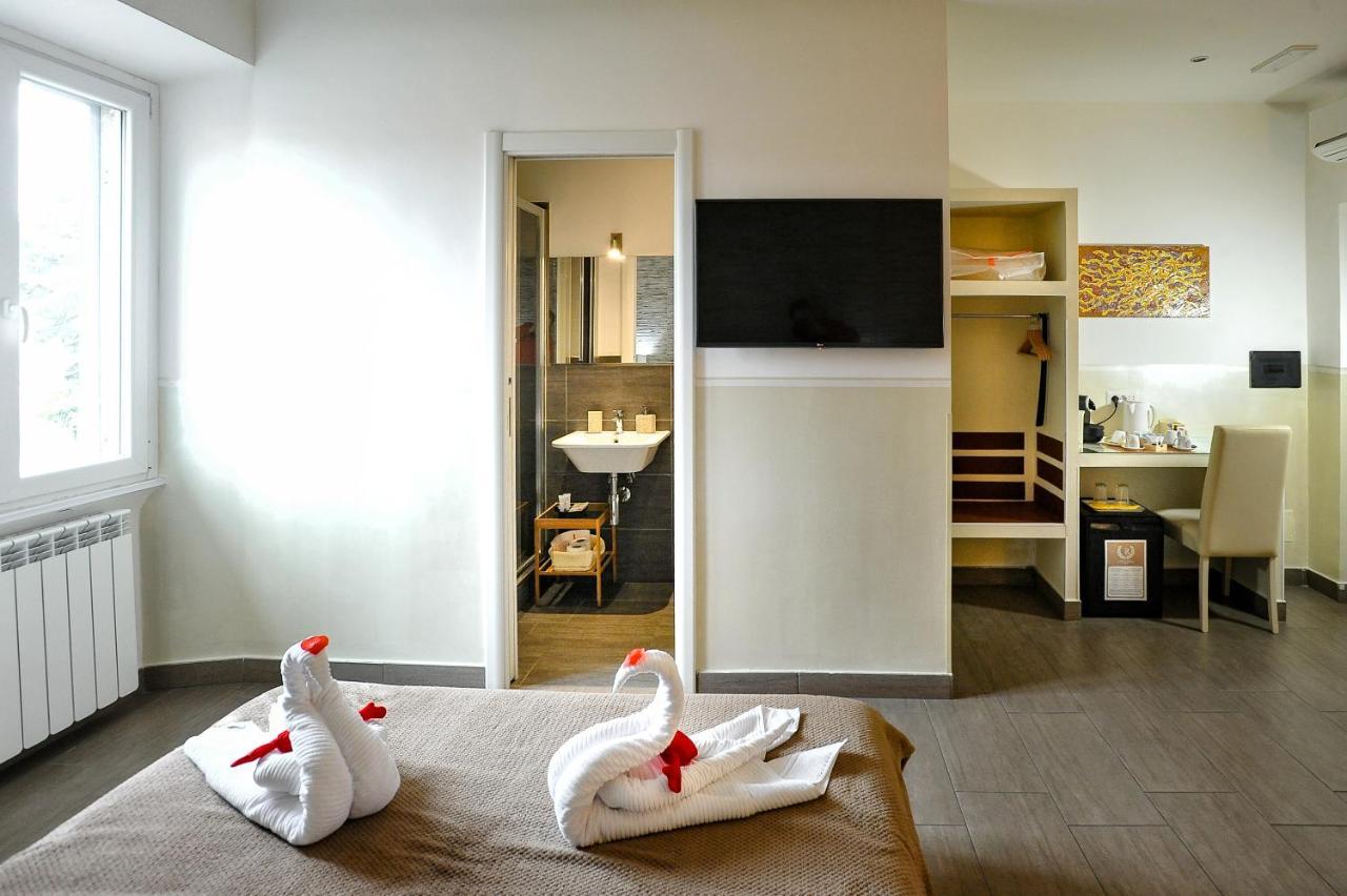 Superior Double or Twin Room,766506490:JPEG